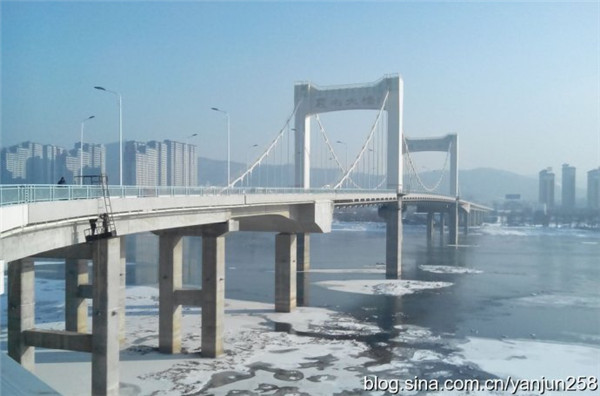 雾凇大桥:已经开始的亮化施工